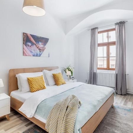 Wine & Bike City Tower Apartments Znojmo Exterior foto