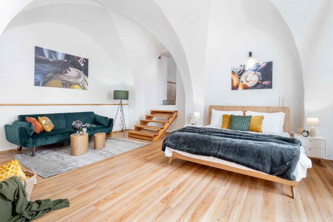 Wine & Bike City Tower Apartments Znojmo Exterior foto
